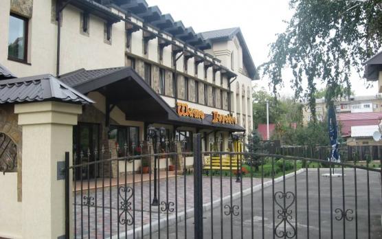 Complex Hotel Restaurant Sauna Irpin. Chateau Paradise, hotel and restaurant complex in Irpen
