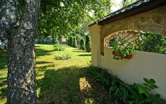 Complex Hotel Restaurant Sauna Irpin. Chateau Paradise, hotel and restaurant complex in Irpen