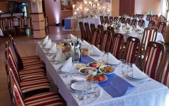 Wedding at the Irpen restaurant. Restaurant and hotel complex Chateau Paradise